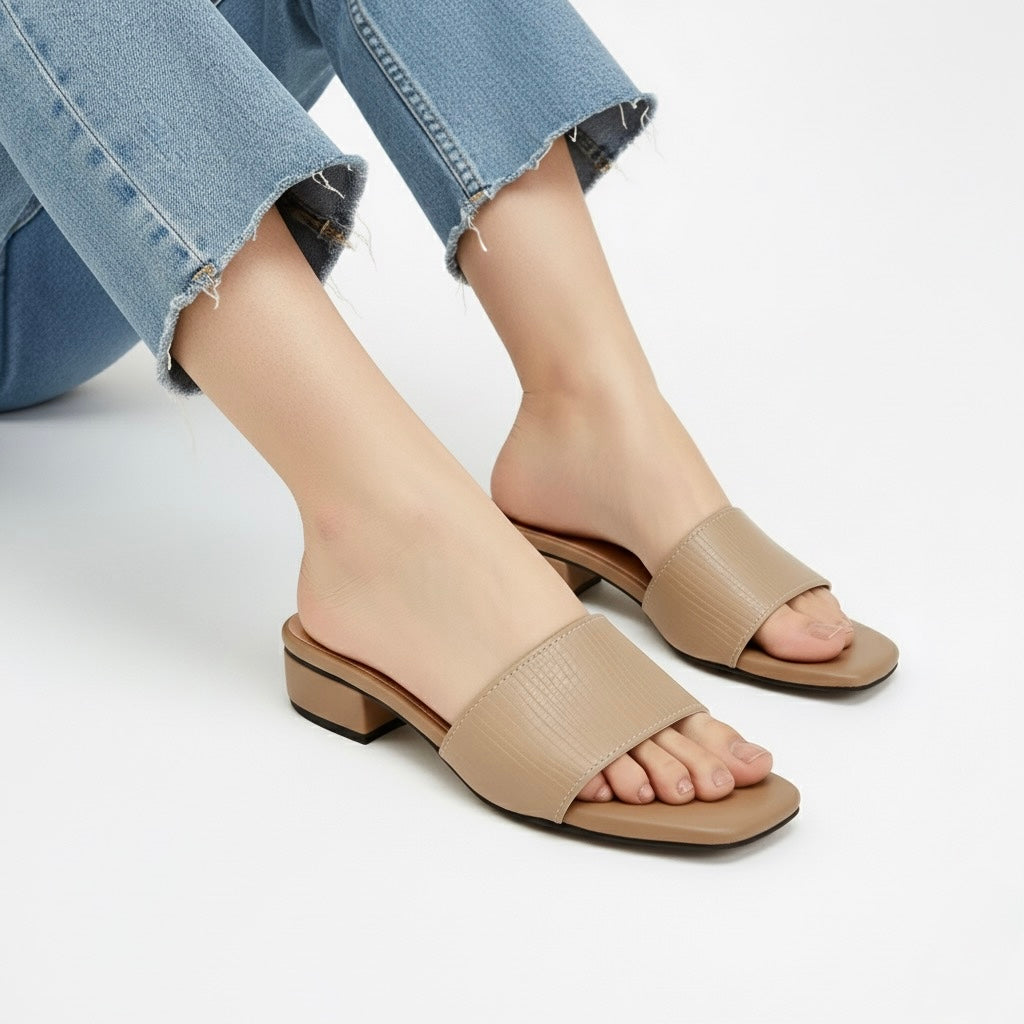 Cindy Strap On Sandals