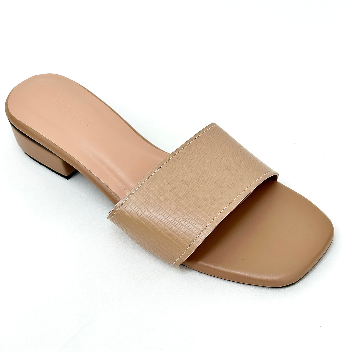 Cindy Strap On Sandals