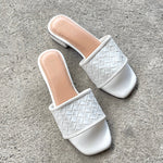 Belle Weave White size 9 only