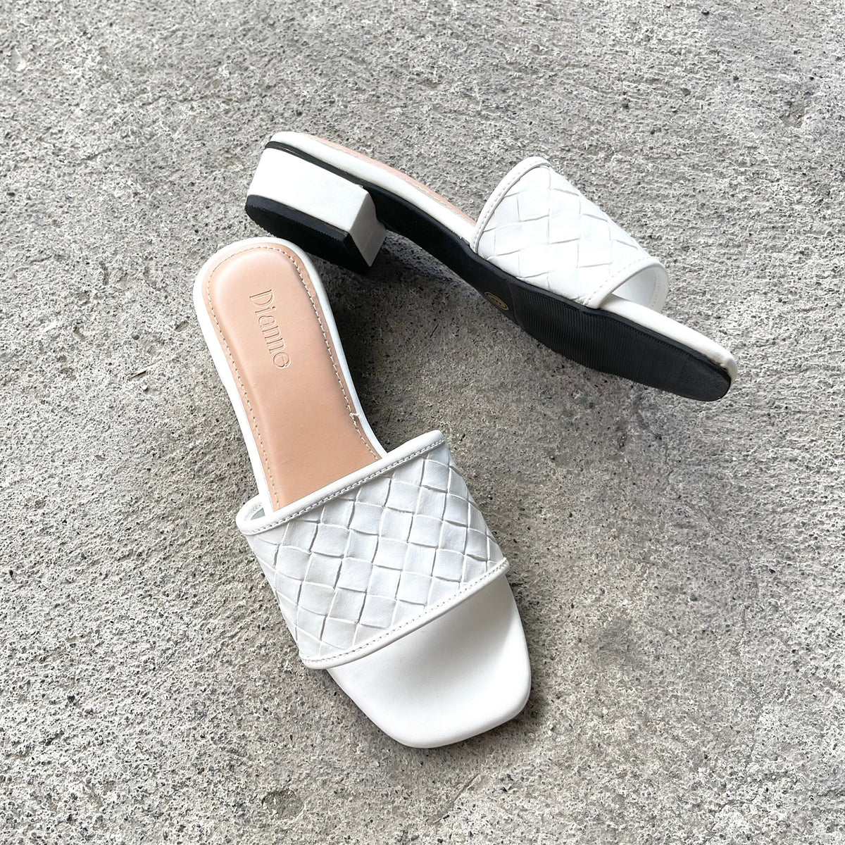 Belle Weave White size 9 only