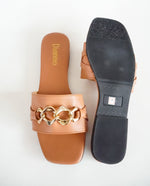 Lea flats camel size 6
