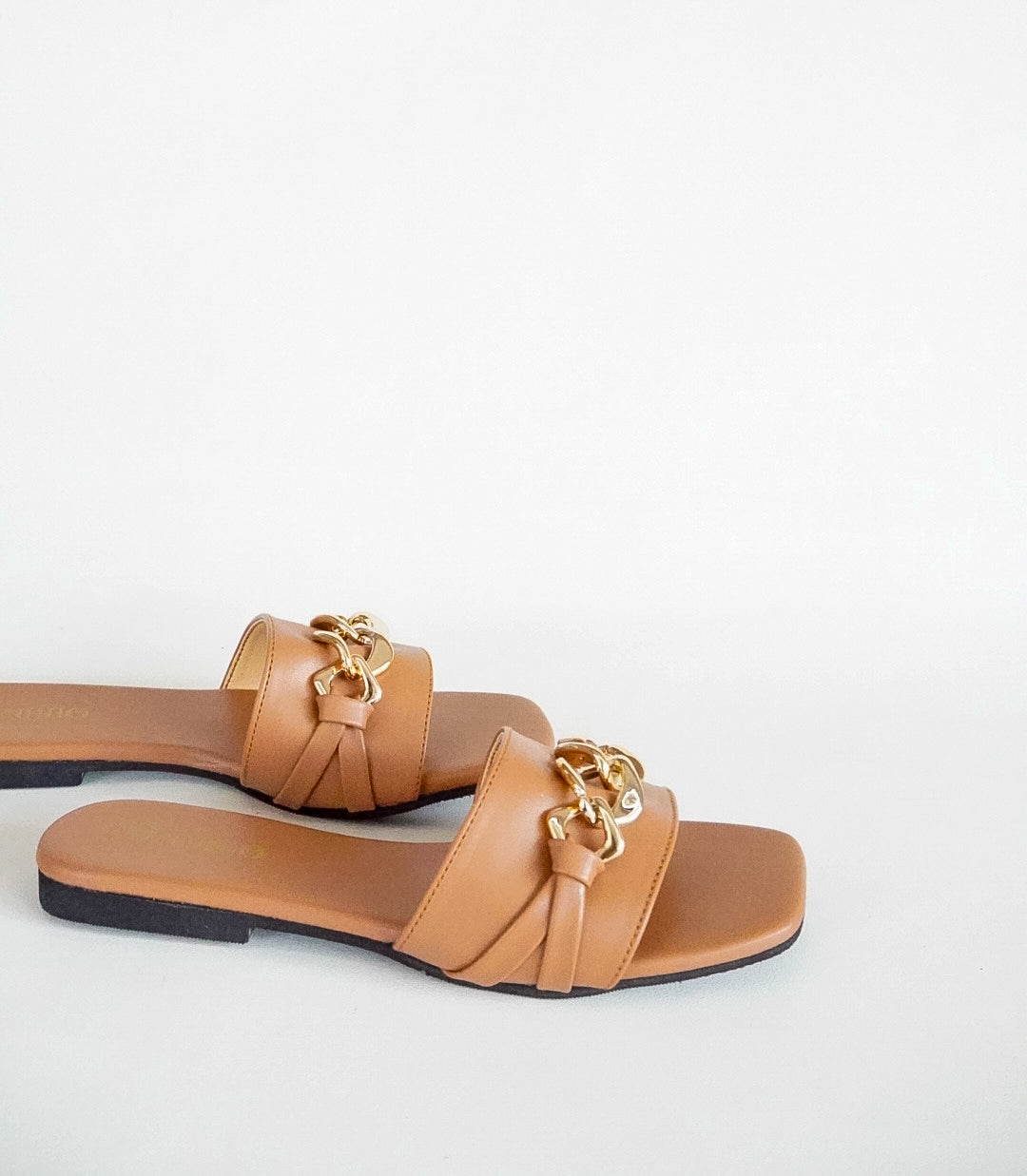 Lea flats camel size 6