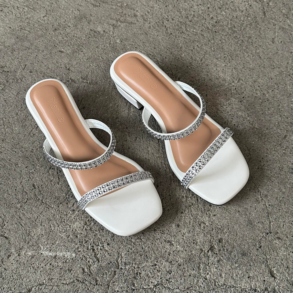 Aria Sandals 1inch heel