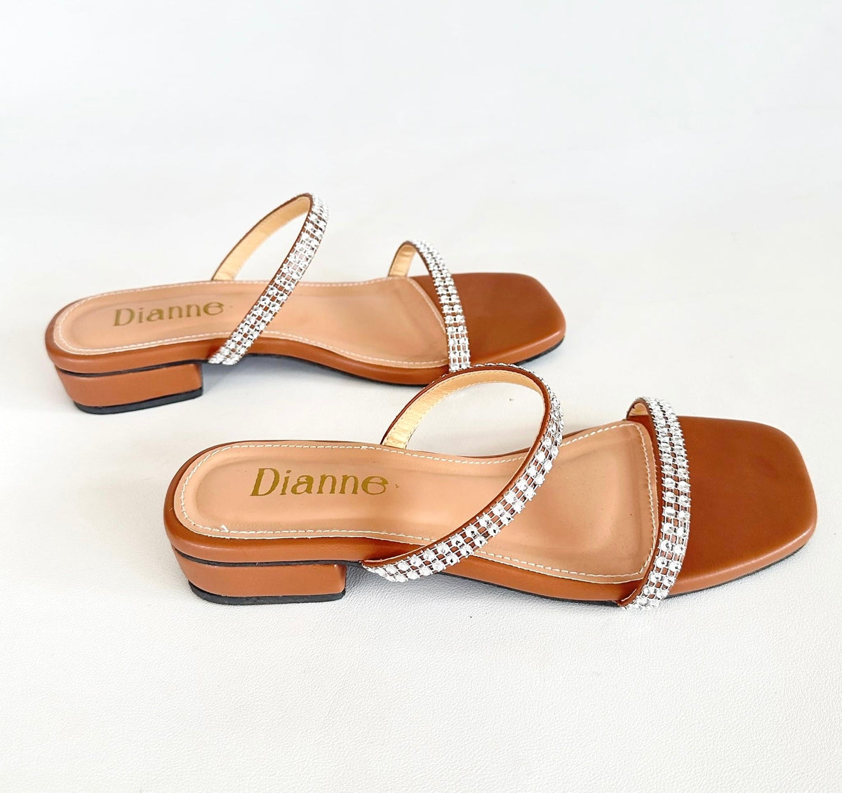 Aria Sandals 1inch heel