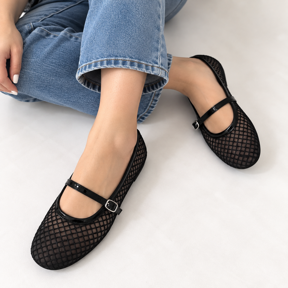Luna Round Shape Mesh Shoes (Full Padded Insole)