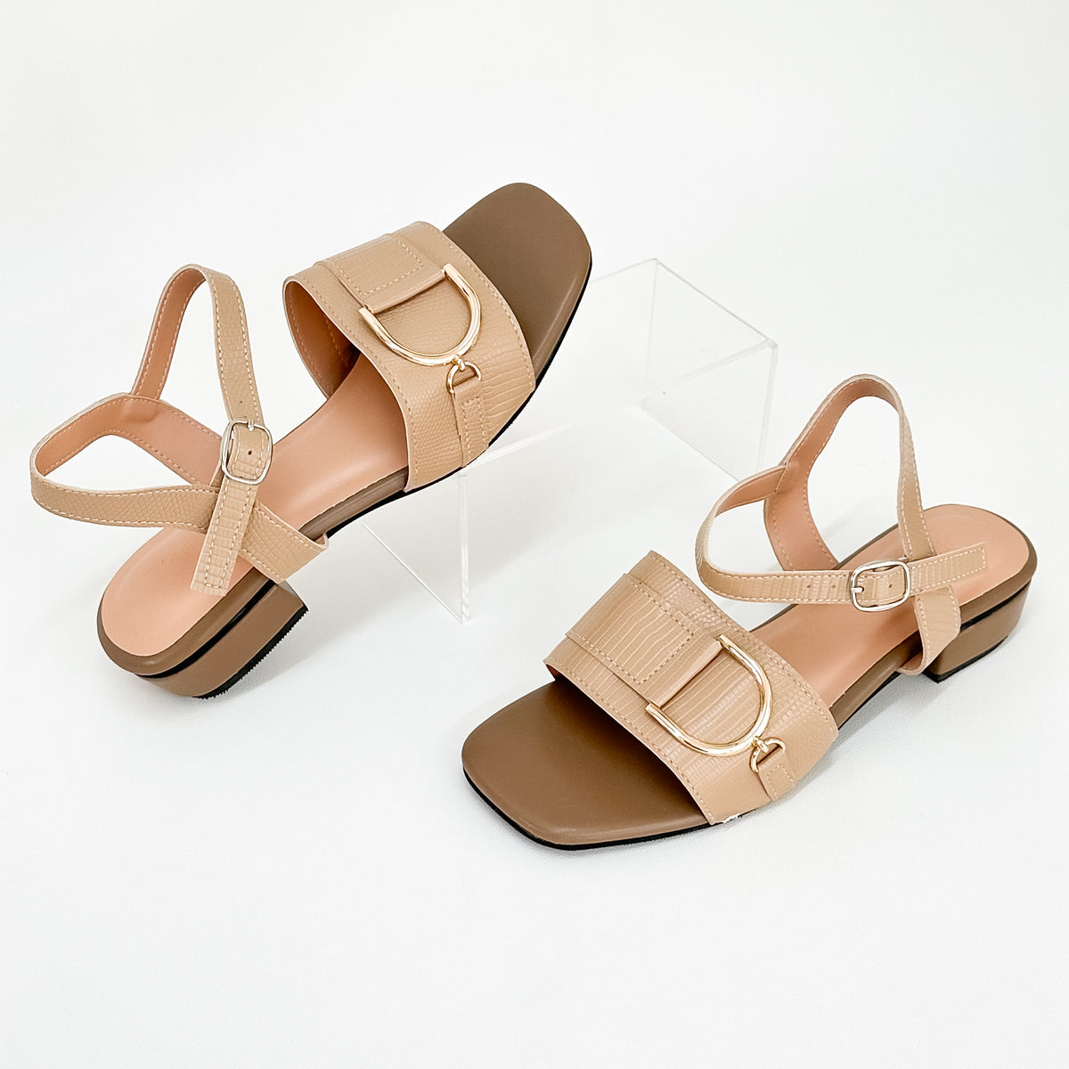 Kimodo Buckled Sandals Beige