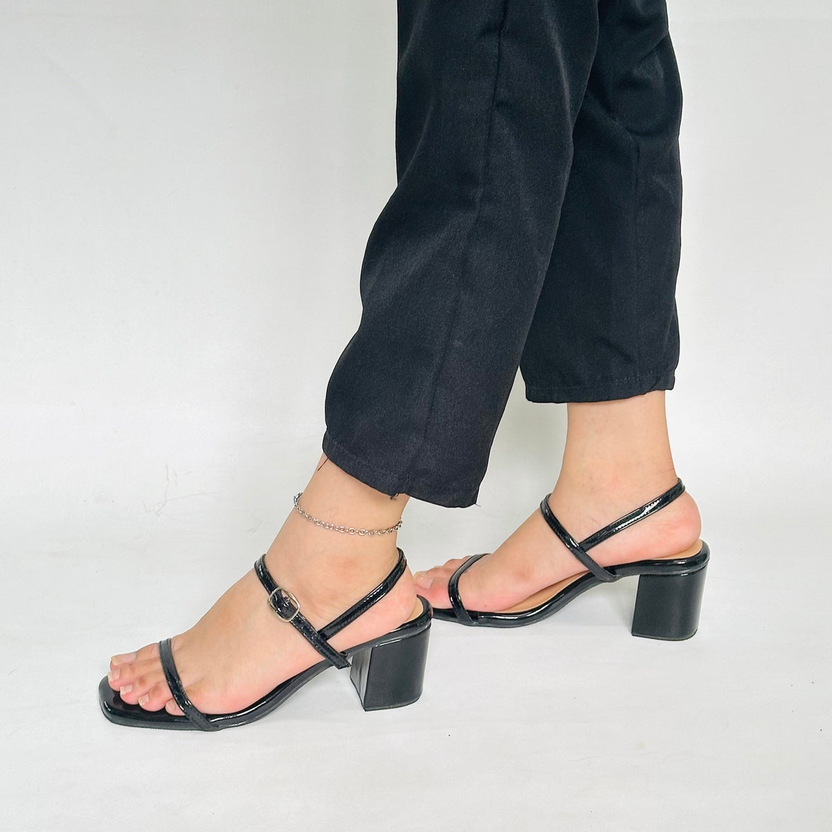 Elsa Black Glossy size 5,8,9,10