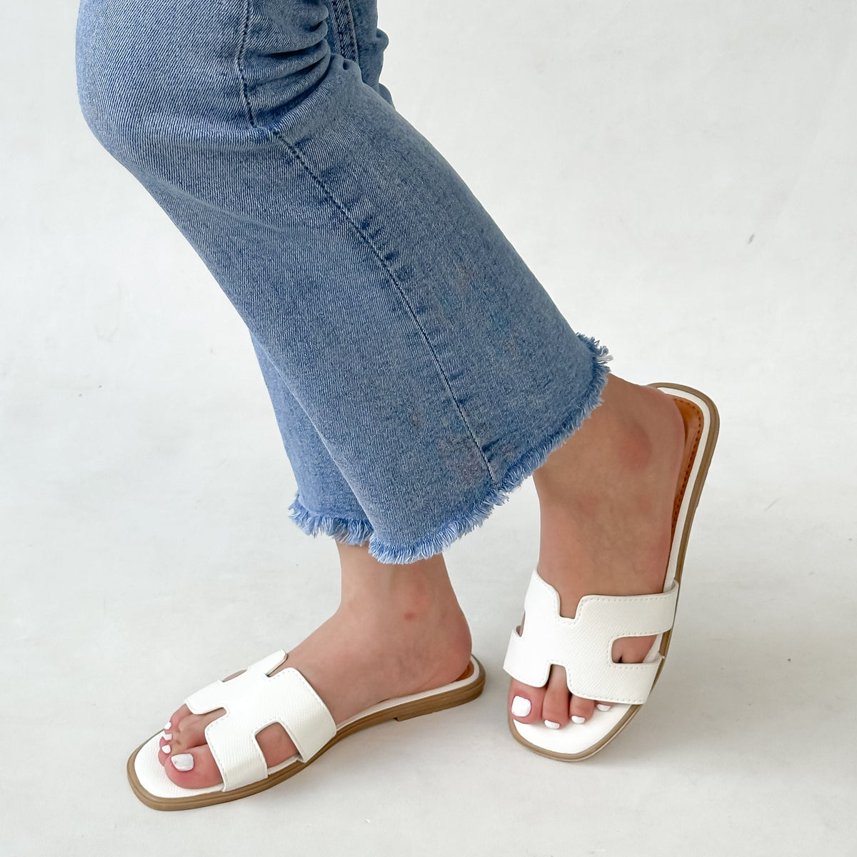 Brenda Plain Flats (please add size)