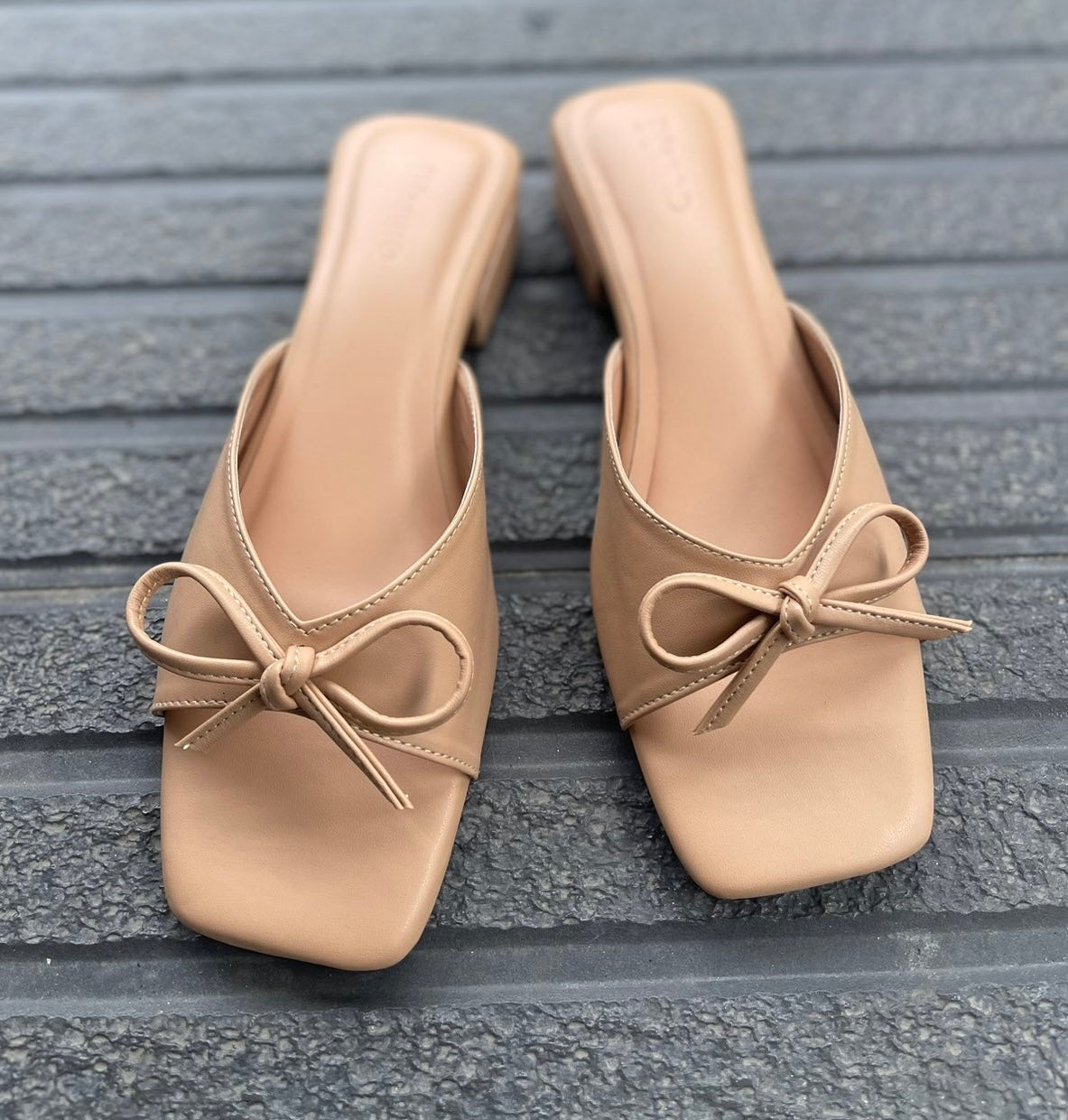 Sylvia Bow Sandals 1 inch