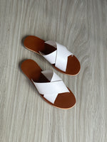 A Penny White size 5,6