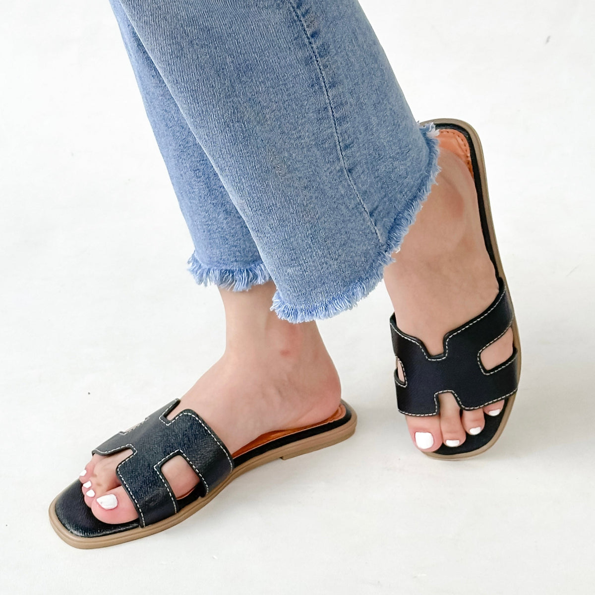 Brenda Plain Flats (please add size)