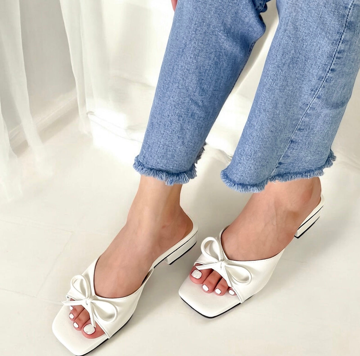 Sylvia Bow Sandals 1 inch