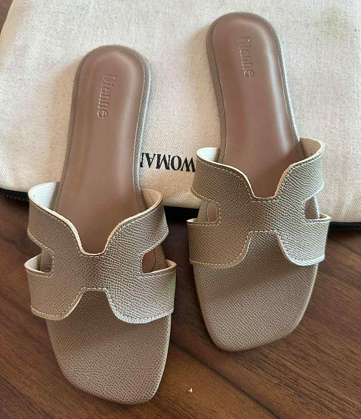 Calista in Light Taupe