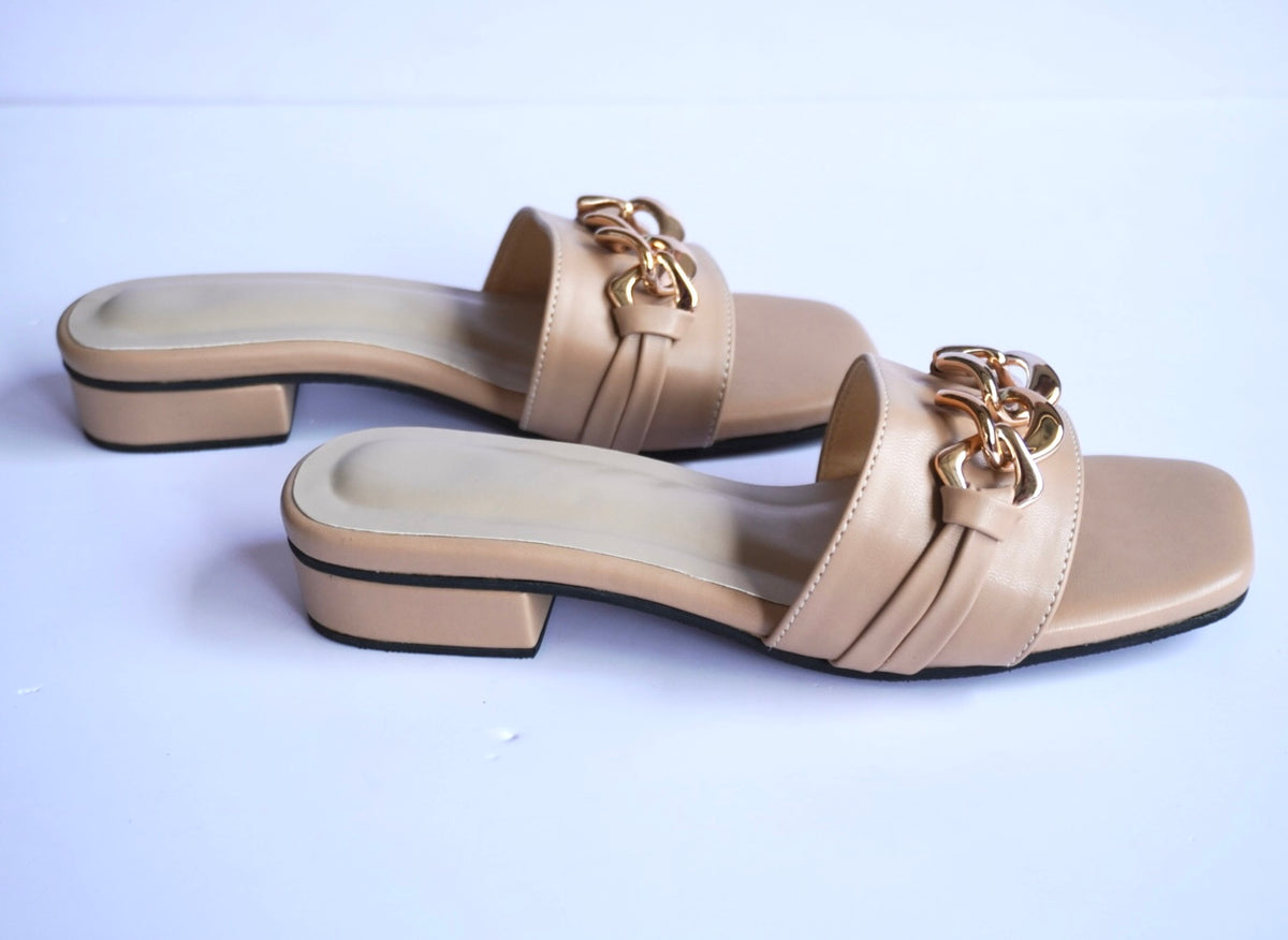 Yuna buckled Beige size 5,9,10