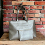 Dianne Bag Zipper Closure with free pouch
