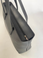 Dianne Bag Zipper Closure with free pouch