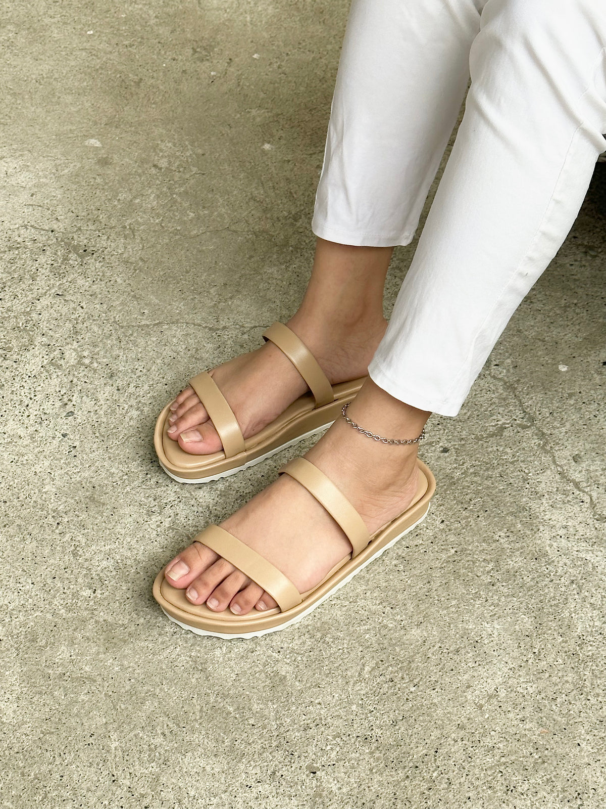 Slides Sandy Beige