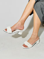 B Georgia White size 6,8,9