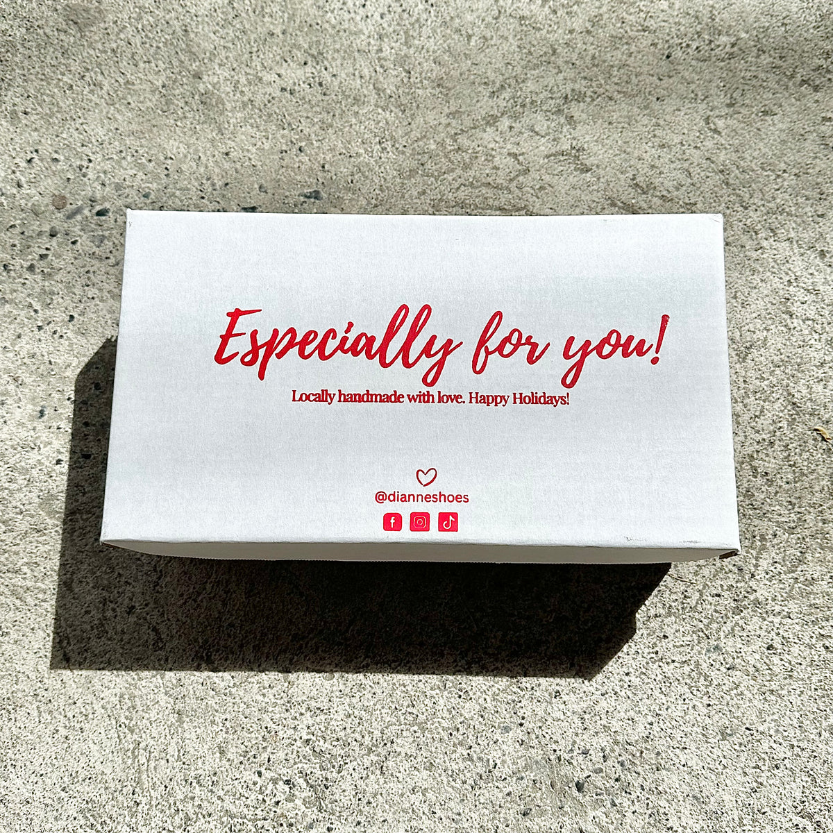 Holiday Hardbox regular size