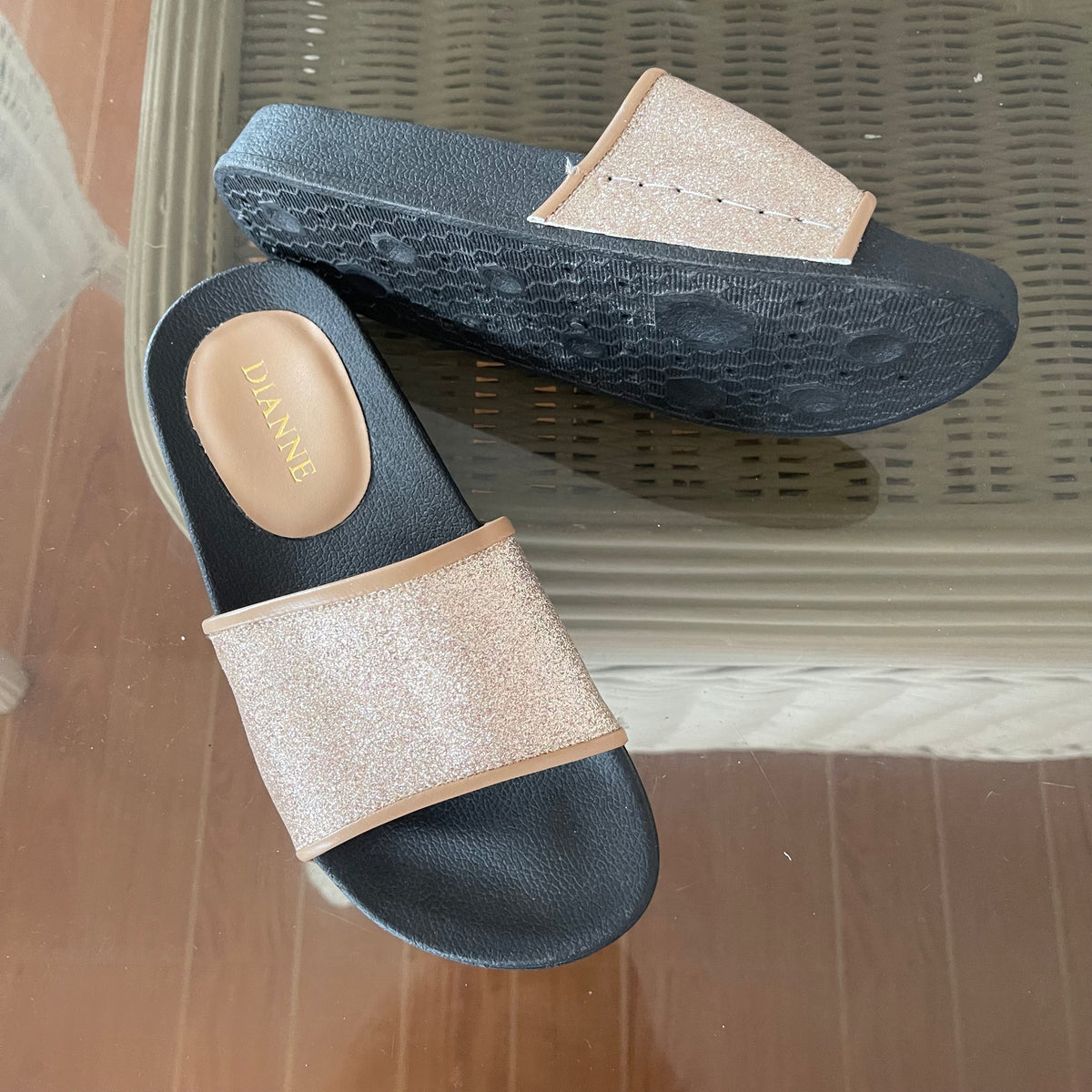 Slides Glitters Beige size 6,7,9 only