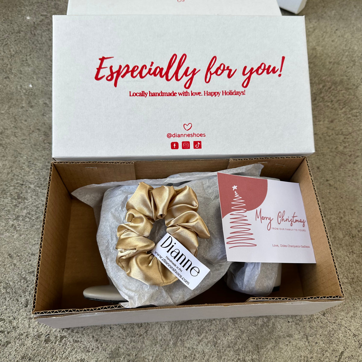 Holiday Hardbox regular size